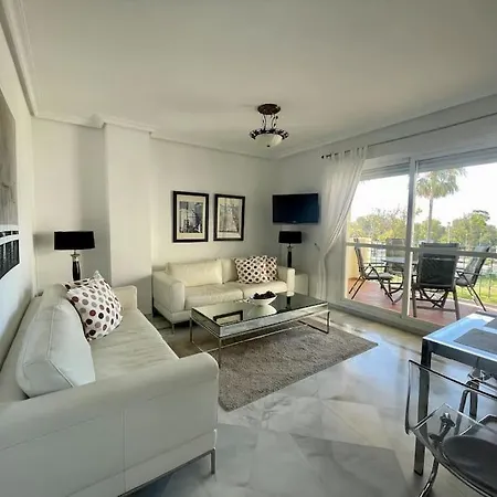 Moderno Con Terraza Y Vista Al Mar A 5 Min Pto. Banus *